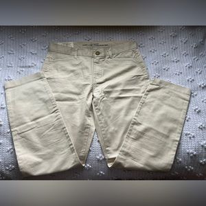 Cropped length Gap 0R slim city khaki new with tags